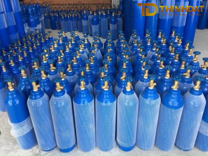 Có nên mua hay thuê bình oxy y tế tại nhà? So sánh chi tiết 